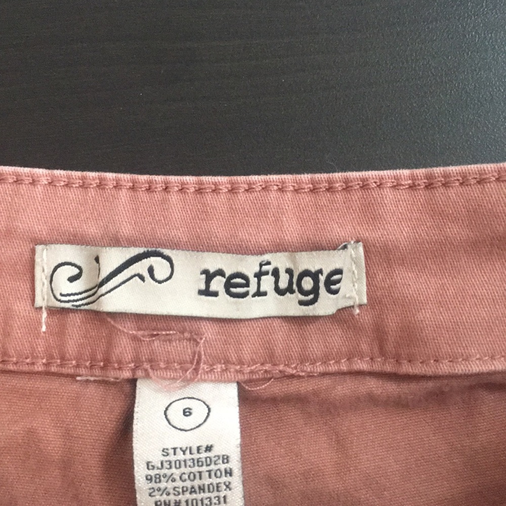 Pink jean refuge shorts 15$ - Picture 3 of 3